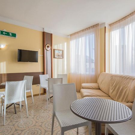 Hotel Rosy Battipaglia Exterior foto