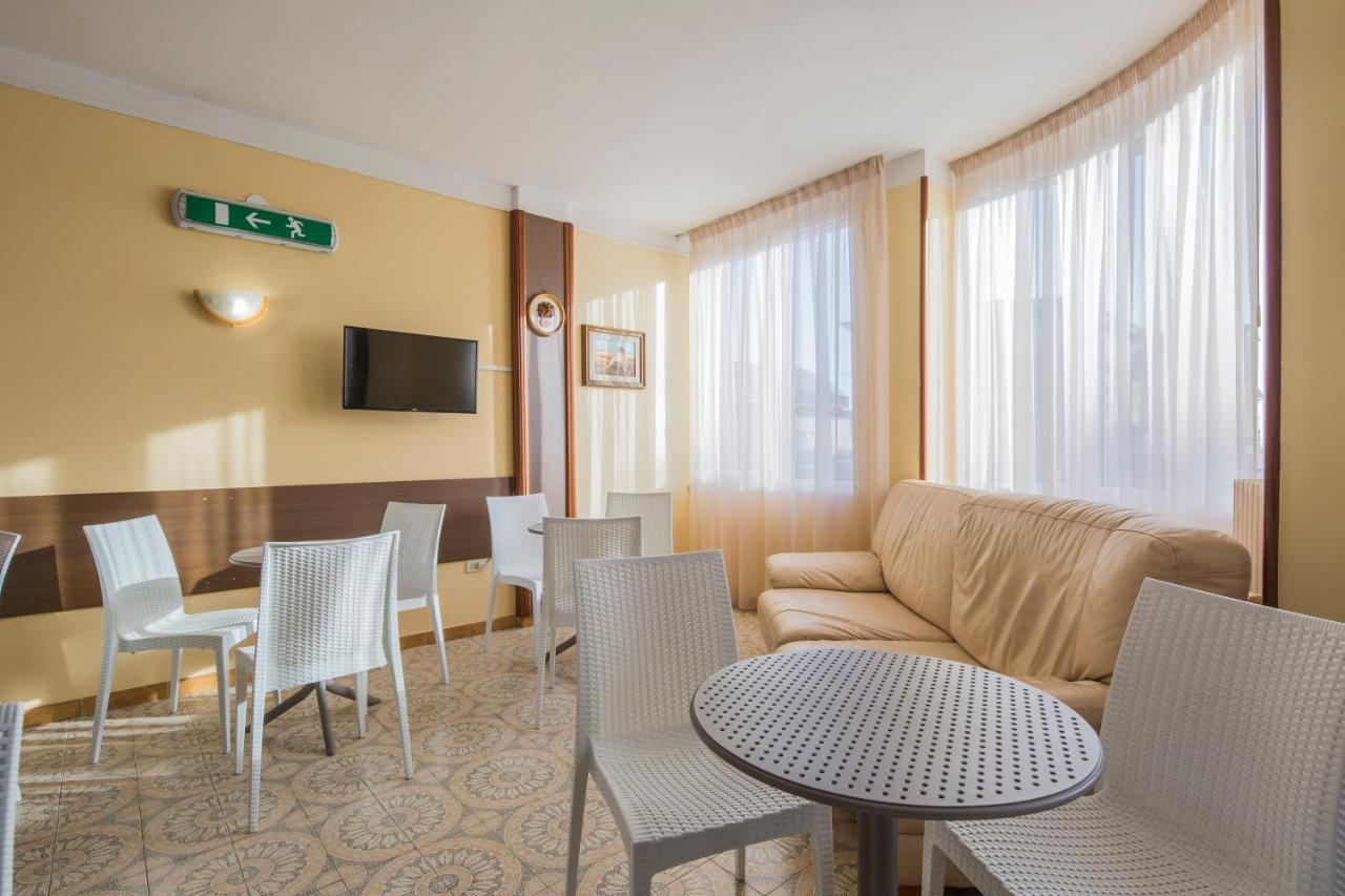 Hotel Rosy Battipaglia Exterior foto