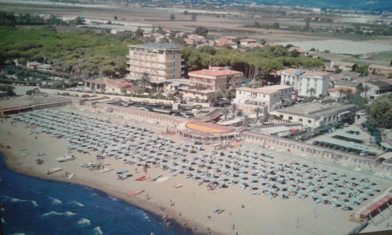 Hotel Rosy Battipaglia Exterior foto