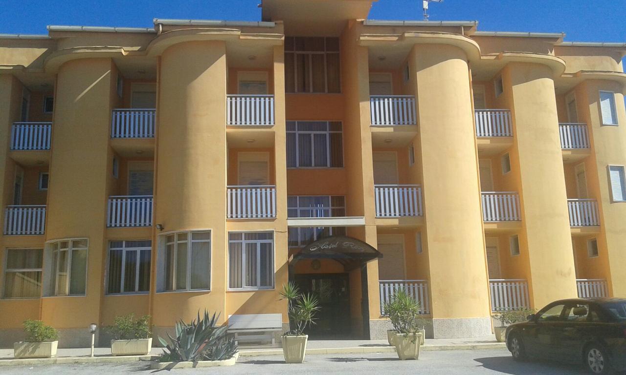 Hotel Rosy Battipaglia Exterior foto